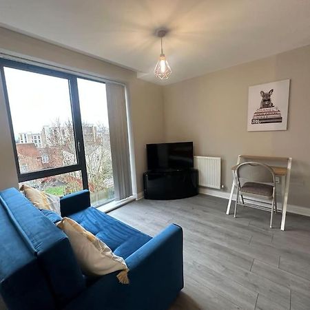 Cute Apartment Next To Colindale Station Edgware Exteriör bild