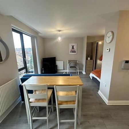 Cute Apartment Next To Colindale Station Edgware Exteriör bild